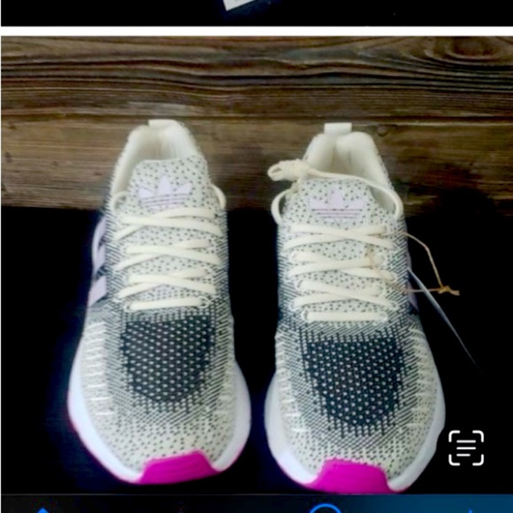 New Adidas Swift Run Black White Pink Running Sneakers